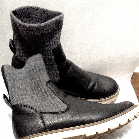 Dolce Vita Black Leather Knit Wool Sock Boots with contrast white lug soles - Picture 2 of 7